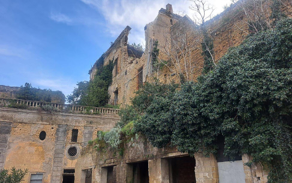 Palazzo D'Avalos, Italy